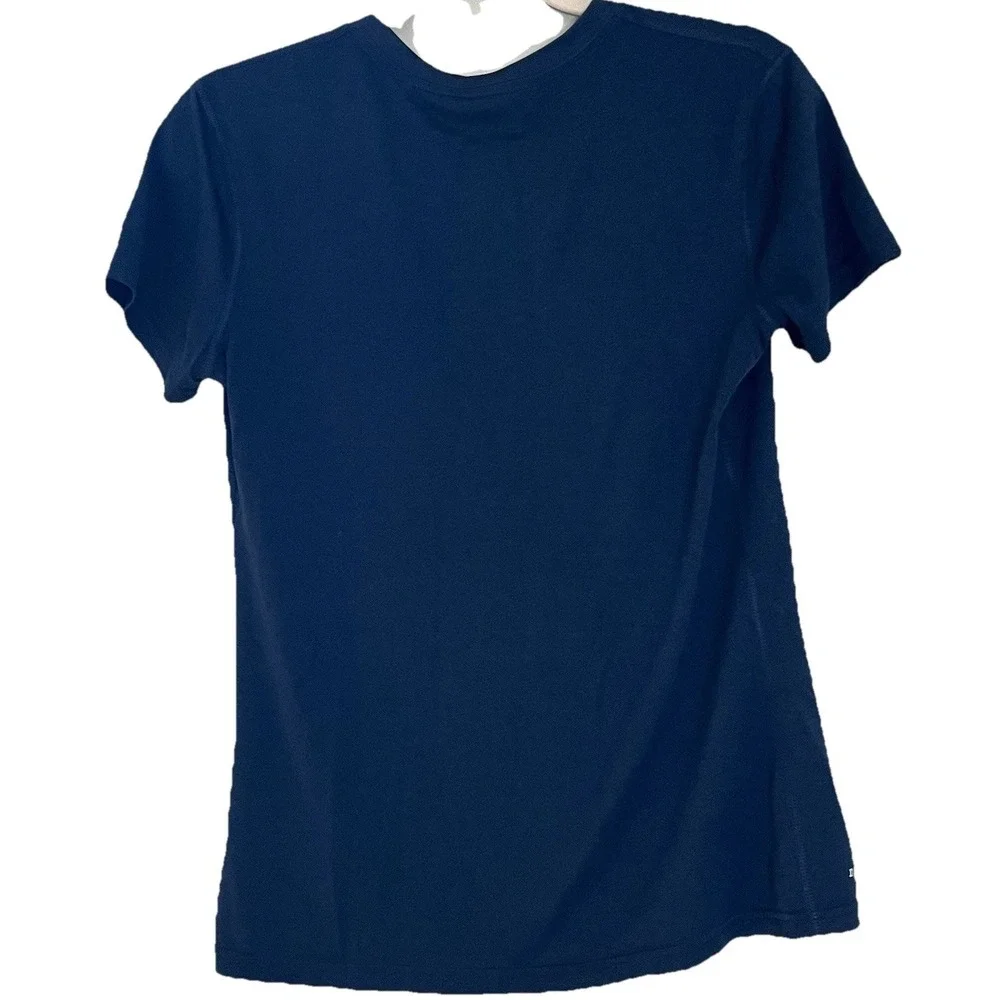 Nike Dri-FIT NY Yankees Women's V-Neck T-Shirt‎ Blue Size S/M MLB Baseball Tee
